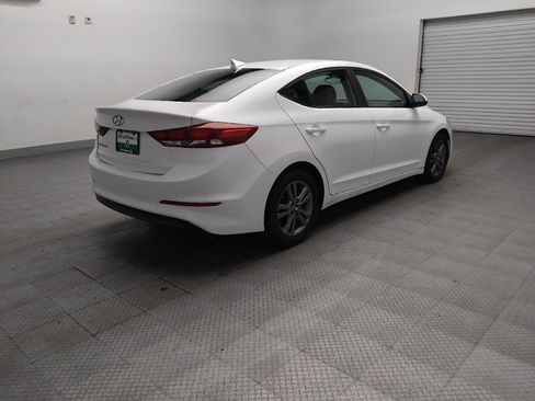 Used 2017 Hyundai Elantra SE w/ SE A/T Tech Package 03 FWD image 9
