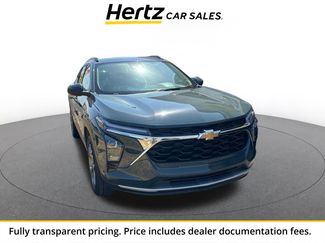 Used 2025 Chevrolet Trax LT FWD video 1
