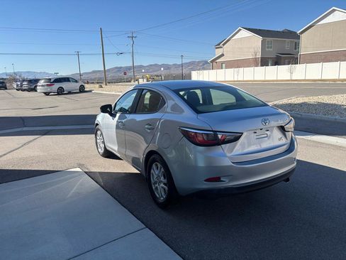 Used 2018 Toyota Yaris iA image 4