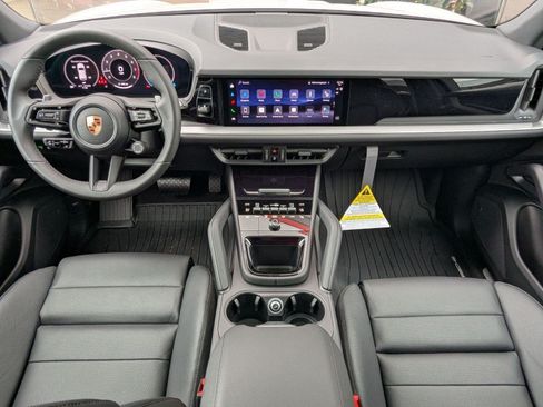 Certified 2026 Porsche Cayenne AWD/4WD image 21