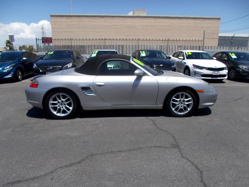 Used 2004 Porsche Boxster RWD image 8
