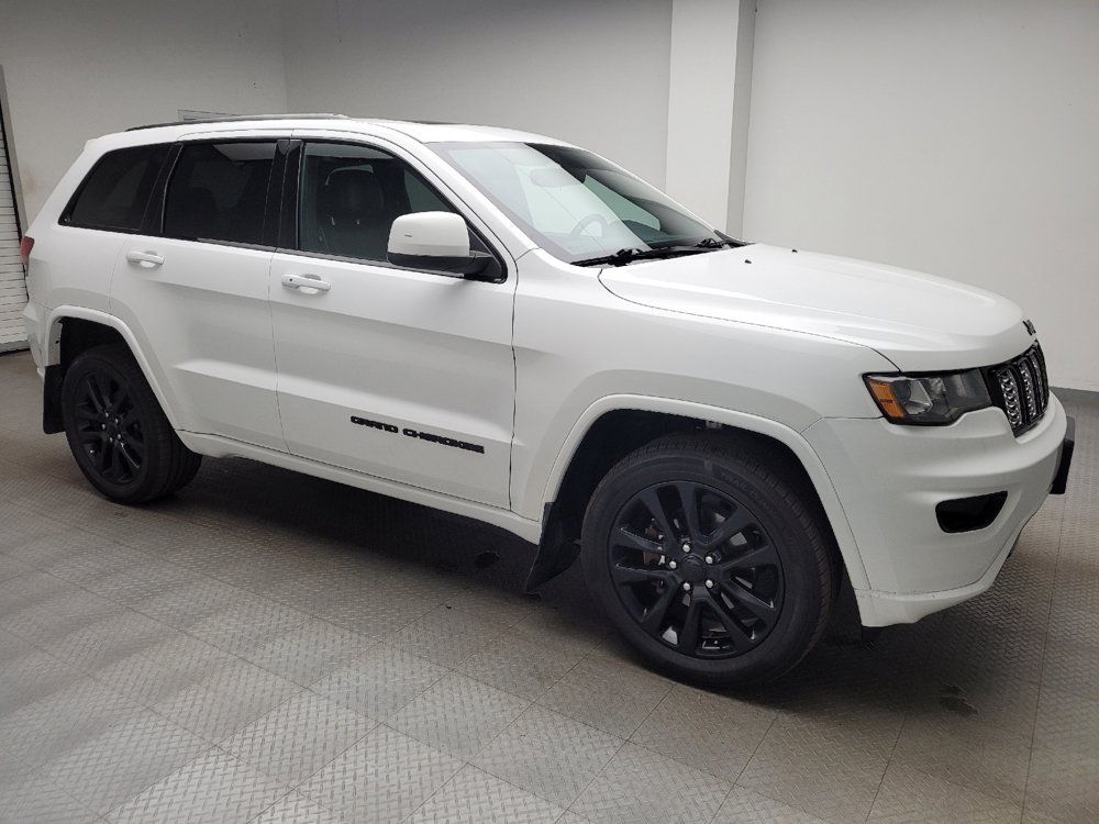 Used 2019 Jeep Grand Cherokee Altitude AWD/4WD image 11