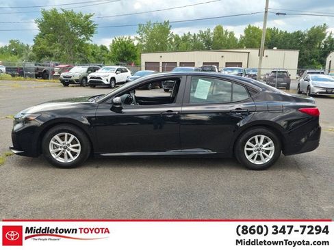 Used 2025 Toyota Camry LE FWD image 6