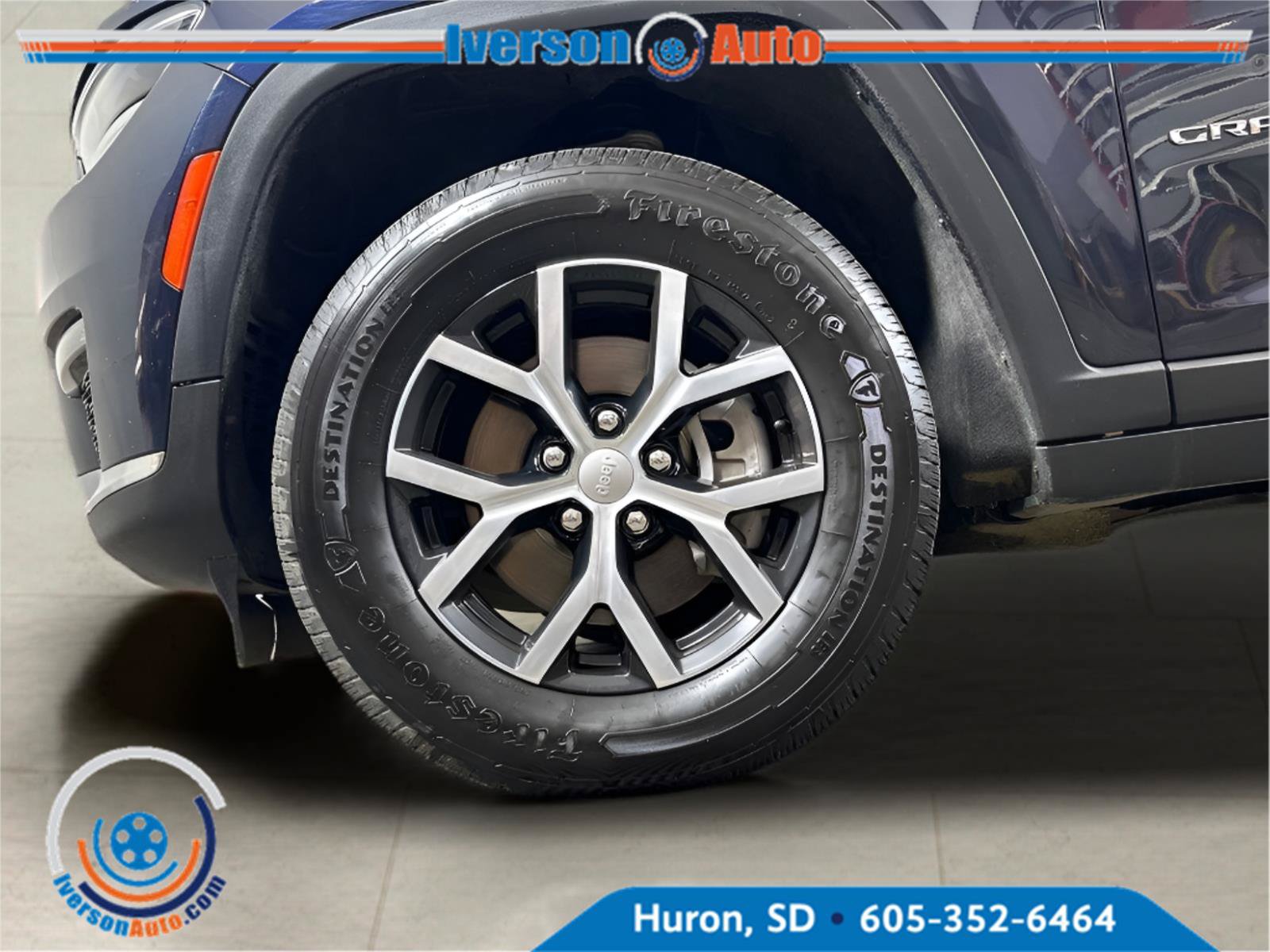 Used 2023 Jeep Grand Cherokee L Limited AWD/4WD image 8