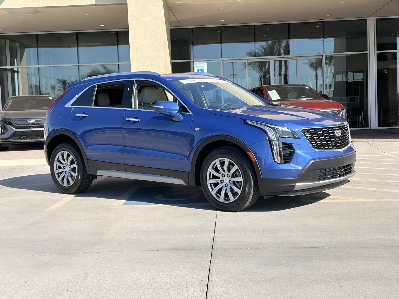 Certified 2023 Cadillac XT4 Premium Luxury FWD image 3