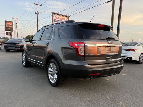 Used 2015 Ford Explorer Limited w/ Equipment Group 301A FWD image 4