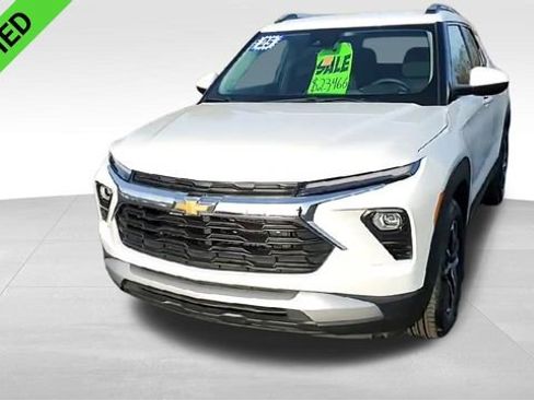 Certified 2025 Chevrolet TrailBlazer LT w/ Convenience Package image 4