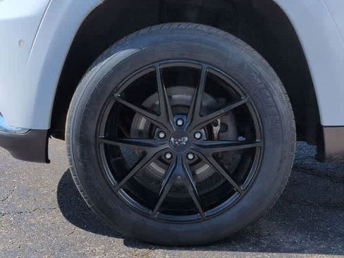Used 2015 Jeep Grand Cherokee Summit AWD/4WD image 14