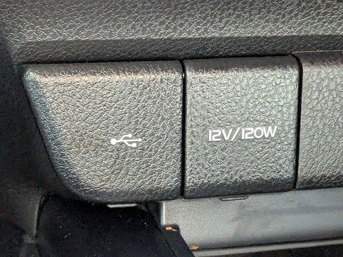 Used 2020 Toyota Camry SE image 22