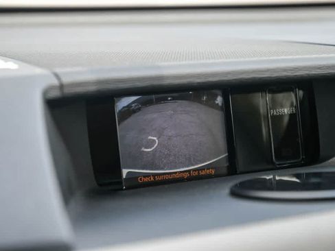 Used 2012 Toyota Sienna LE FWD image 23