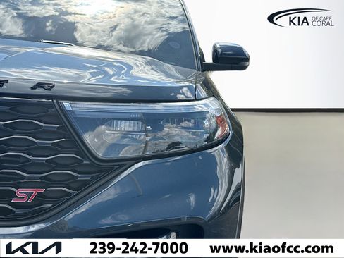 Used 2022 Ford Explorer ST w/ Equipment Group 401A image 9
