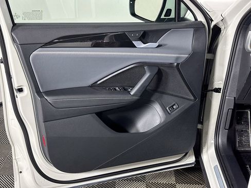 New 2026 Volkswagen Tiguan SEL R-Line image 10