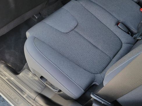 Used 2023 Hyundai Santa Fe SEL w/ Winter Weather Package image 30