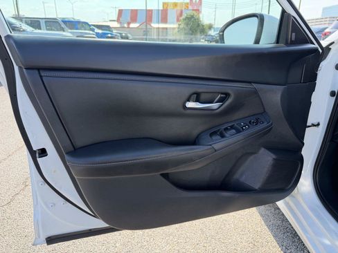 Used 2024 Nissan Sentra SV FWD image 12