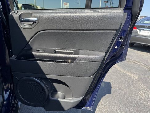 Used 2012 Jeep Compass Limited w/ Sun/Sound Group FWD image 21