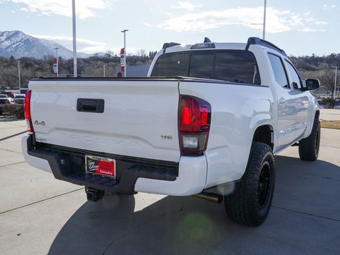 Certified 2022 Toyota Tacoma SR image 8