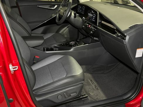 New 2026 Kia Niro Wave FWD image 11