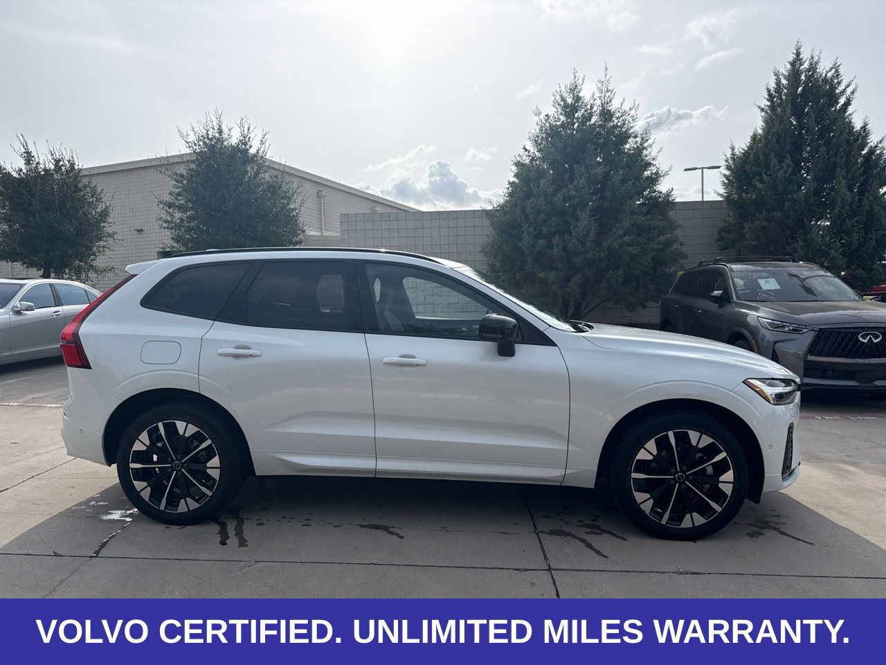 Certified 2026 Volvo XC60 B5 Plus AWD/4WD image 8
