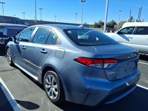 Used 2021 Toyota Corolla LE image 4