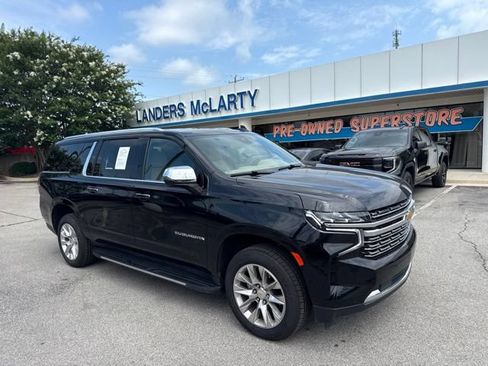Used 2024 Chevrolet Suburban Premier RWD image 3