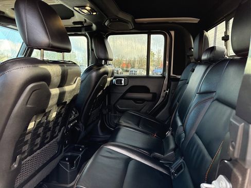 Used 2021 Jeep Gladiator Mojave image 18
