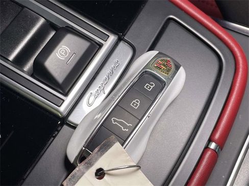 Used 2021 Porsche Cayenne Turbo image 42