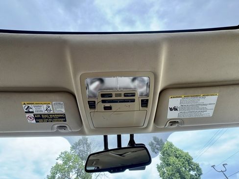 Used 2015 Toyota Highlander Limited image 41