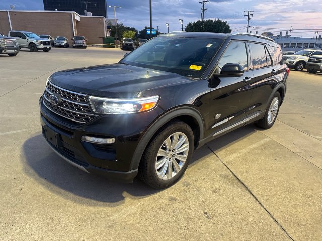 Used 2021 Ford Explorer King Ranch w/ Premium Technology Package RWD image 1