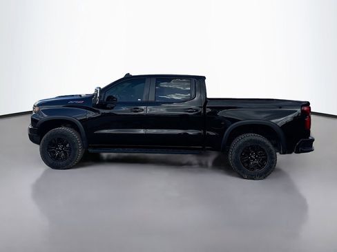 Used 2023 Chevrolet Silverado 1500 ZR2 w/ Technology Package AWD/4WD image 4