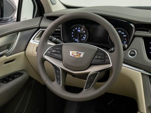 New 2026 Cadillac XT5 Premium Luxury image 11
