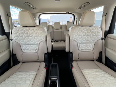 New 2025 Nissan Armada Platinum image 26