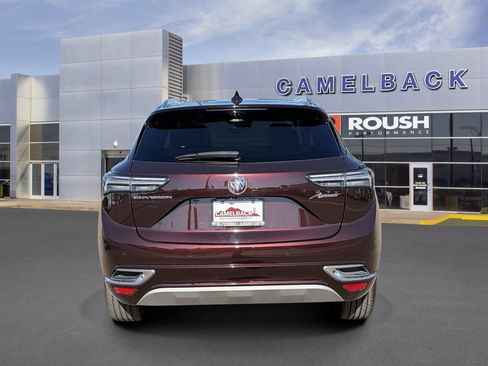 Used 2022 Buick Envision Avenir w/ Technology Package II FWD image 5