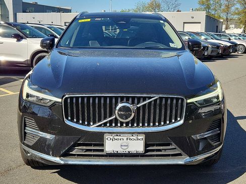 Certified 2023 Volvo XC60 B6 Ultimate w/ Protection Package Premier image 2