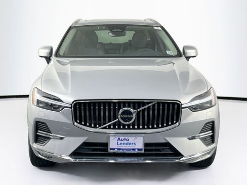 Used 2023 Volvo XC60 B5 Plus w/ Climate Package AWD/4WD image 2