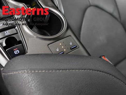 Used 2023 Toyota Camry XSE FWD image 21
