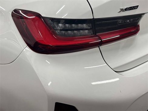 Used 2023 BMW 330i xDrive Sedan w/ M Sport Package image 8