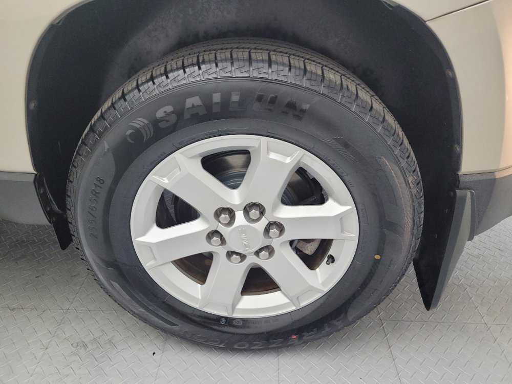 Used 2015 GMC Acadia SLE FWD image 31