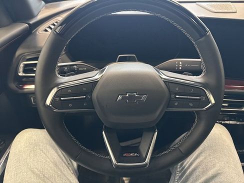 Used 2025 Chevrolet Traverse Z71 image 30