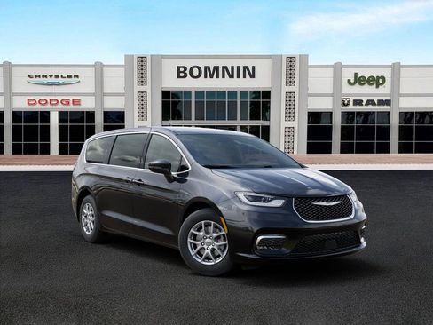 New 2026 Chrysler Pacifica Select FWD image 5