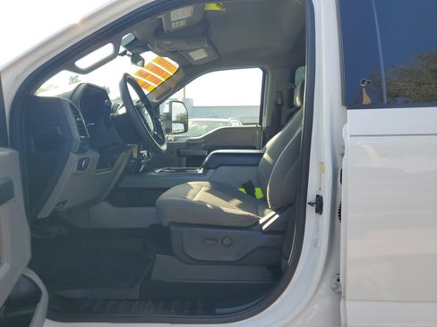 Used 2021 Ford F250 XLT w/ XLT Premium Package image 18