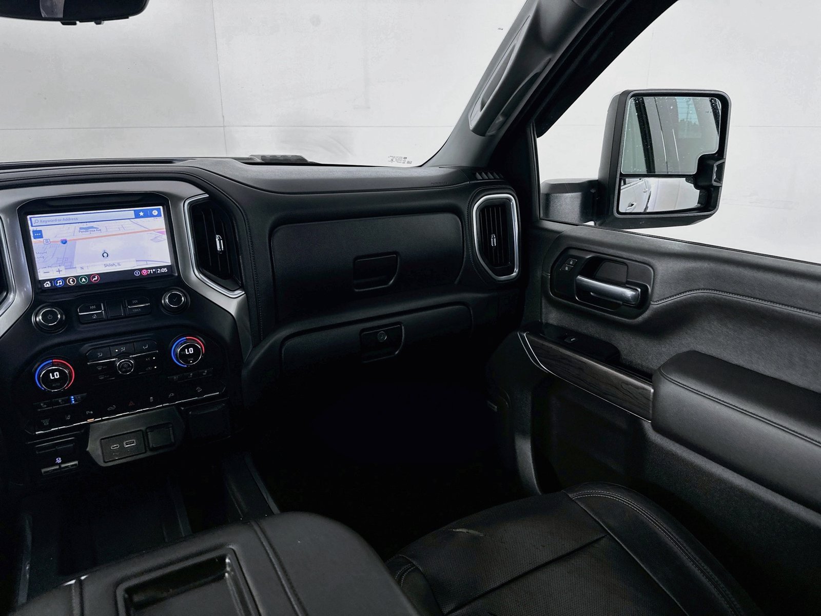 Used 2020 Chevrolet Silverado 3500 LTZ w/ LTZ Premium Package AWD/4WD image 24