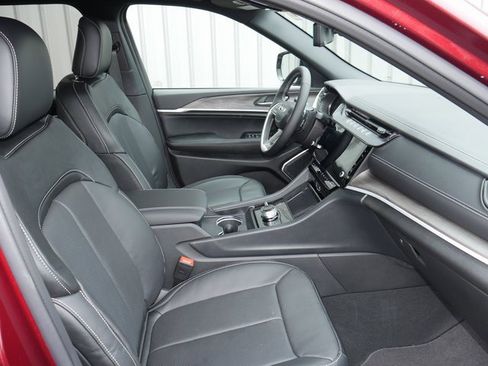 New 2026 Jeep Grand Cherokee Limited Reserve image 23