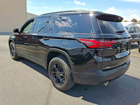 Used 2022 Chevrolet Traverse LT w/ Midnight/Sport Edition AWD/4WD image 3