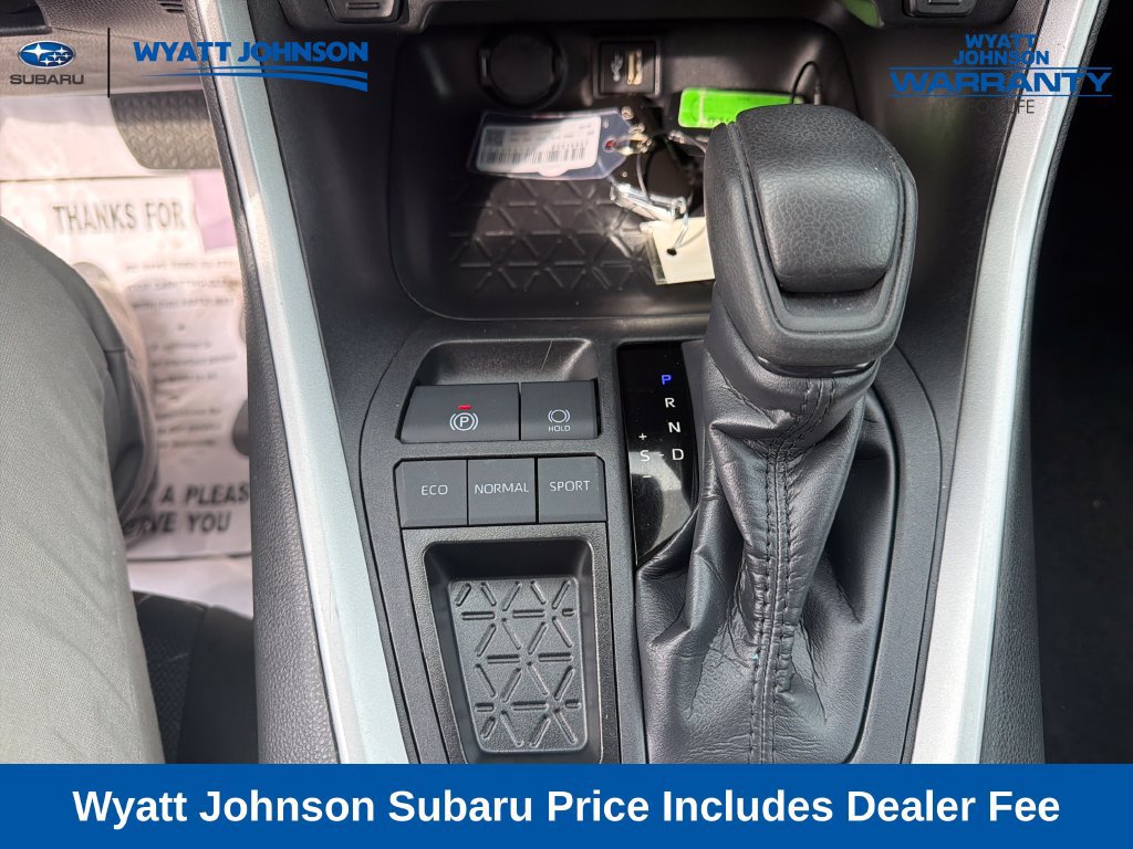 Used 2025 Toyota RAV4 XLE FWD image 26