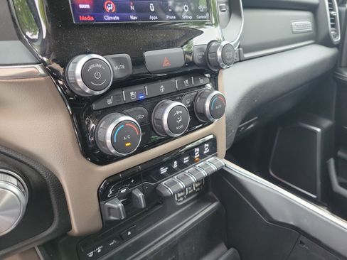 Certified 2019 RAM 2500 Laramie RWD image 18