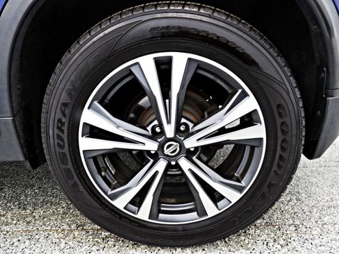 Used 2017 Nissan Rogue SL image 21