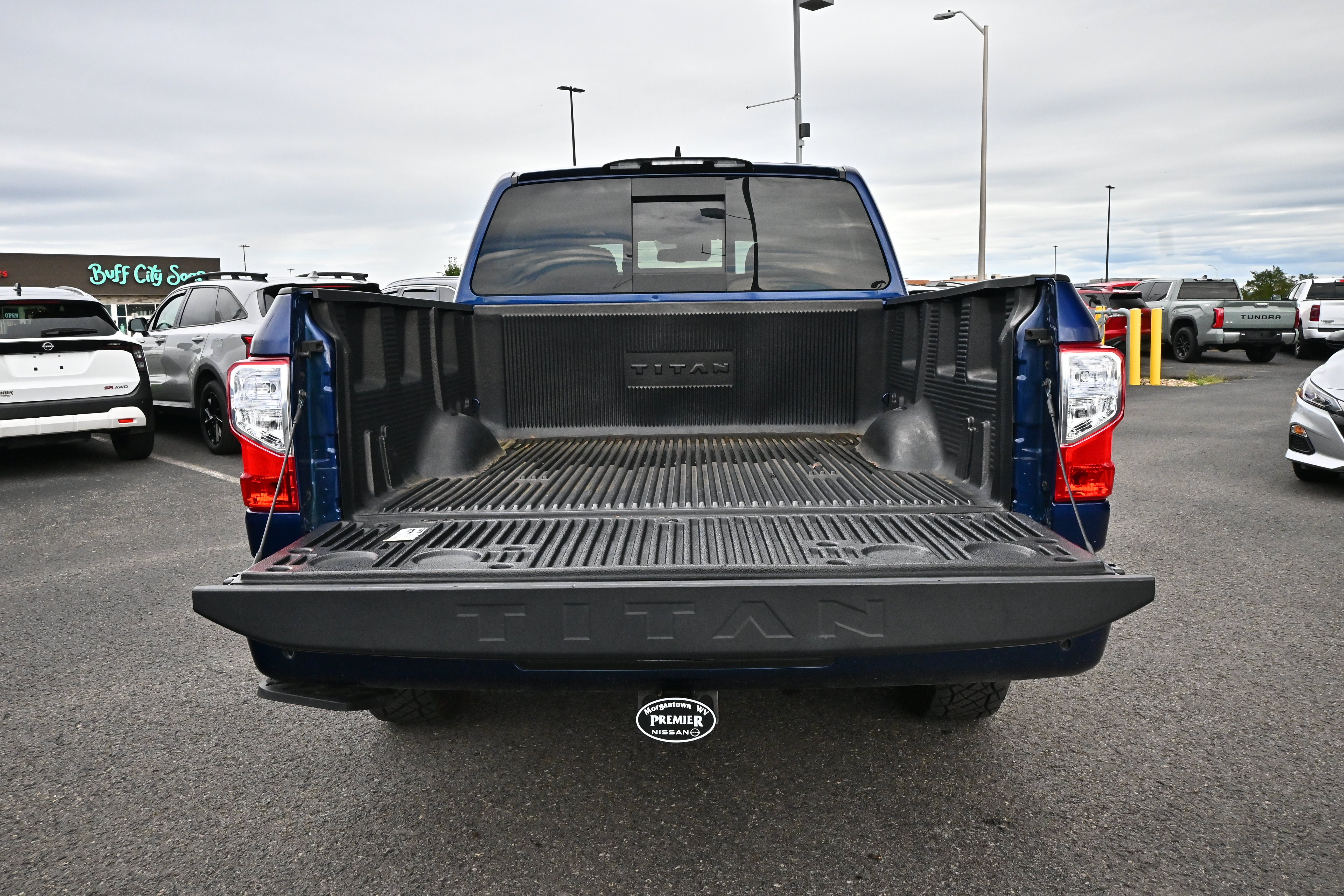 Certified 2024 Nissan Titan SV w/ SV Convenience Package AWD/4WD image 12