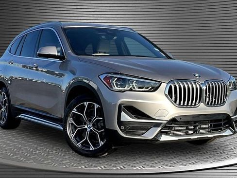 Used 2021 BMW X1 xDrive28i w/ Premium Package AWD/4WD image 3