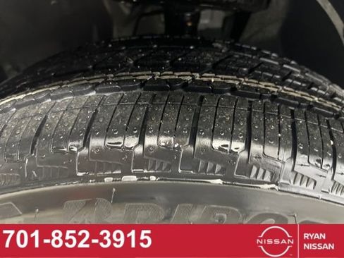 New 2025 Nissan Pathfinder Platinum image 13