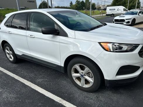 Used 2019 Ford Edge SE FWD image 1